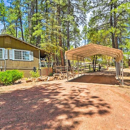 Pine Cabin In The Woods With Yard And Grill! Exterior foto