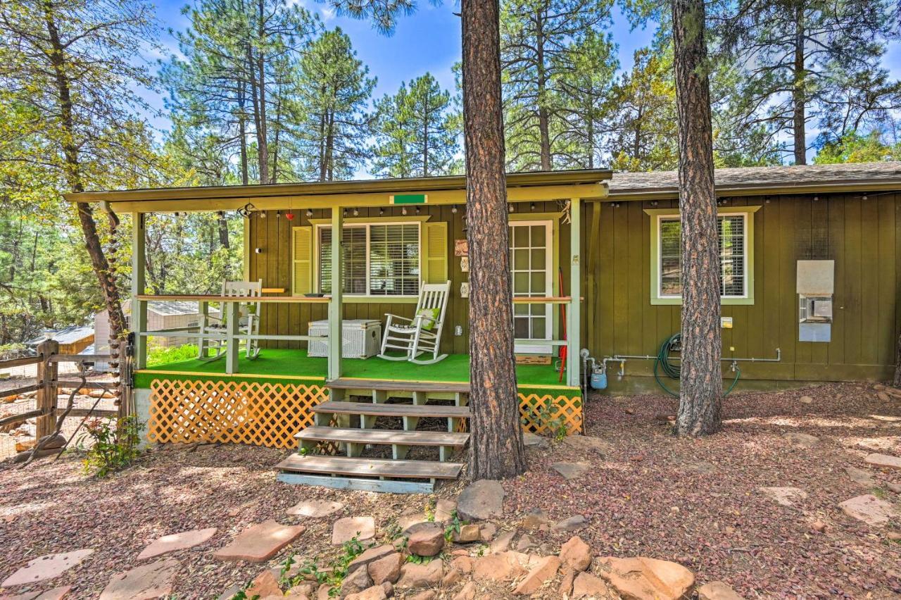 Pine Cabin In The Woods With Yard And Grill! Exterior foto