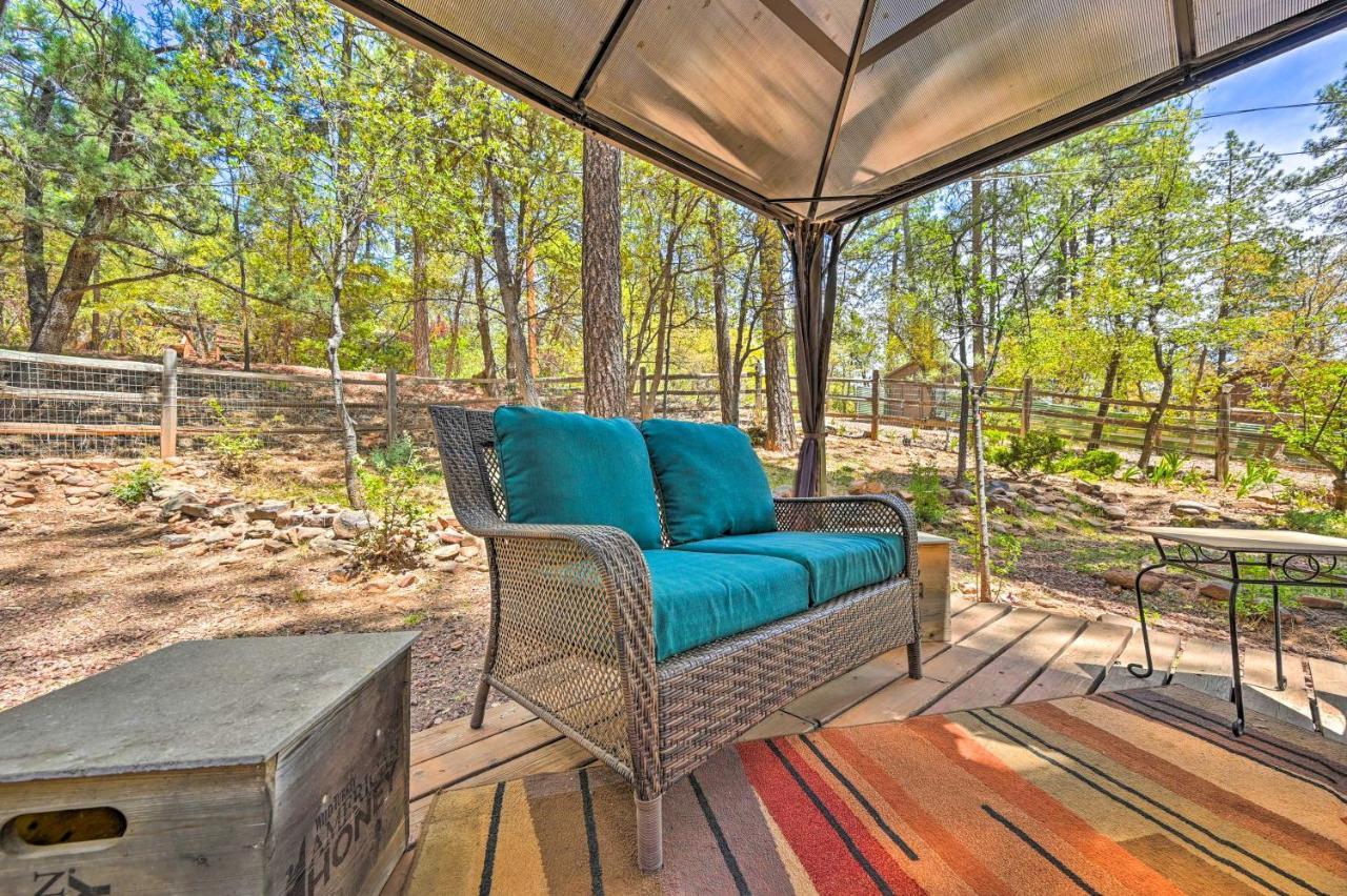 Pine Cabin In The Woods With Yard And Grill! Exterior foto